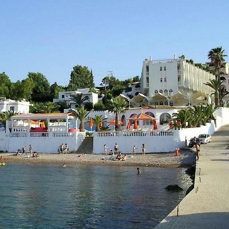 Villa Galanis By The Sea Niforeika Exterior photo